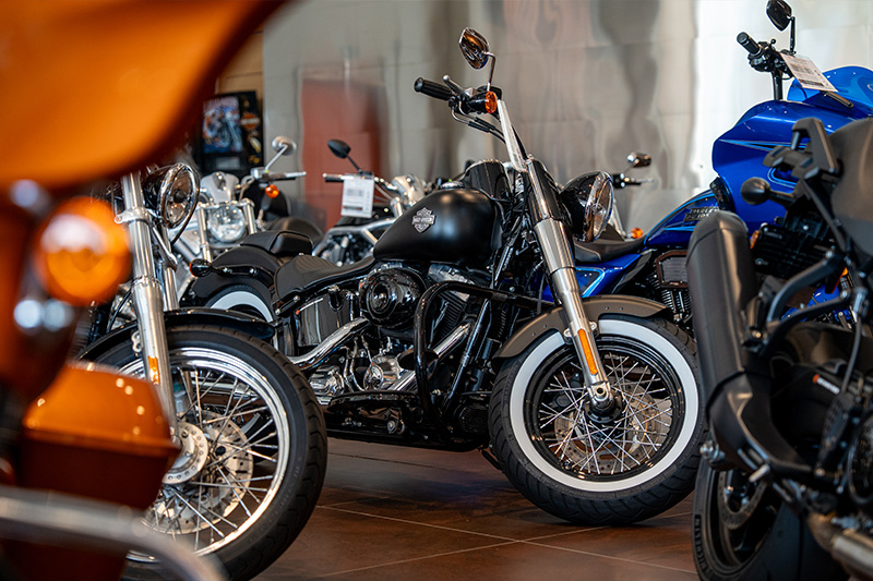 Dyna Usata Esposta in Harley-Davidson Bergamo insieme ad altre Moto Usate
