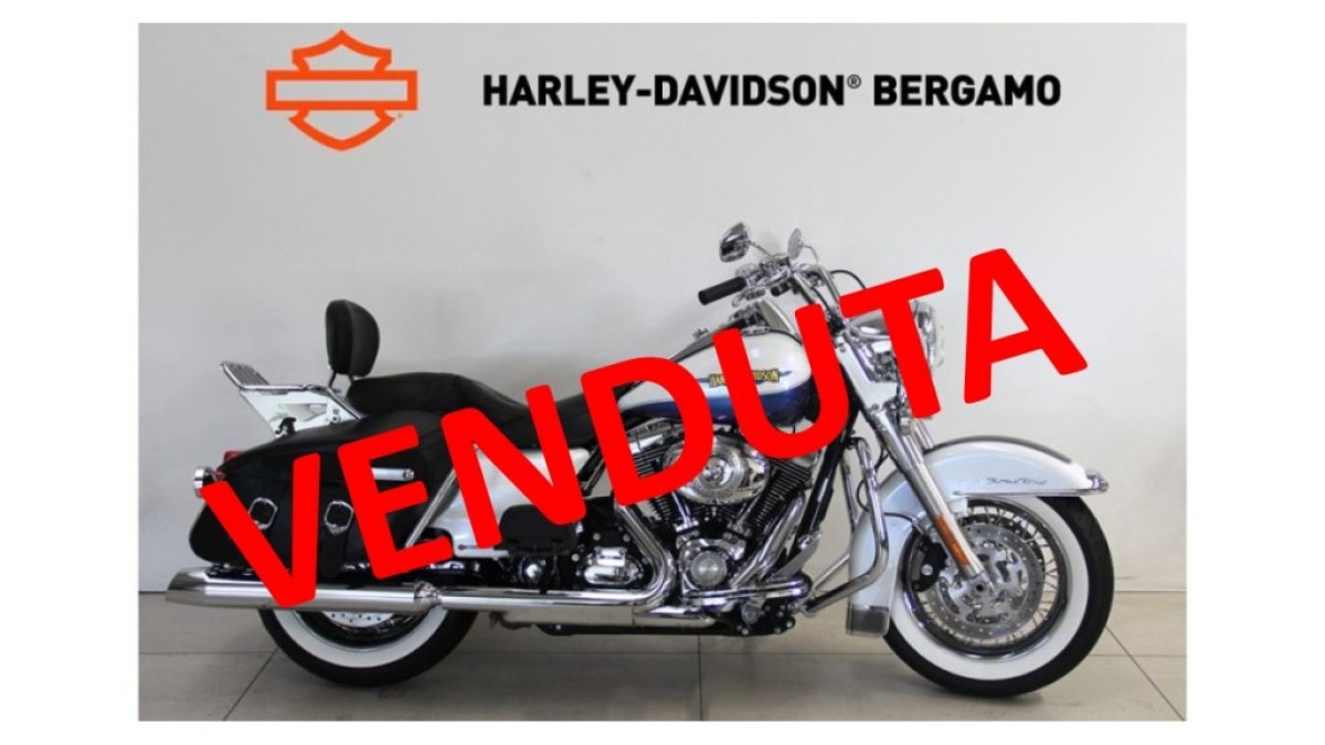 FLHRC ROAD KING CLASSIC MY10