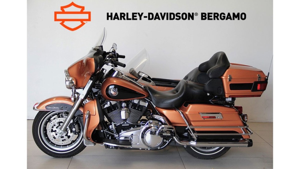 FLHTC ELECTRA GLIDE ULTRA CLASSIC SIDECAR 105Th