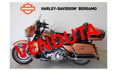 FLHTC ELECTRA GLIDE ULTRA CLASSIC SIDECAR 105Th