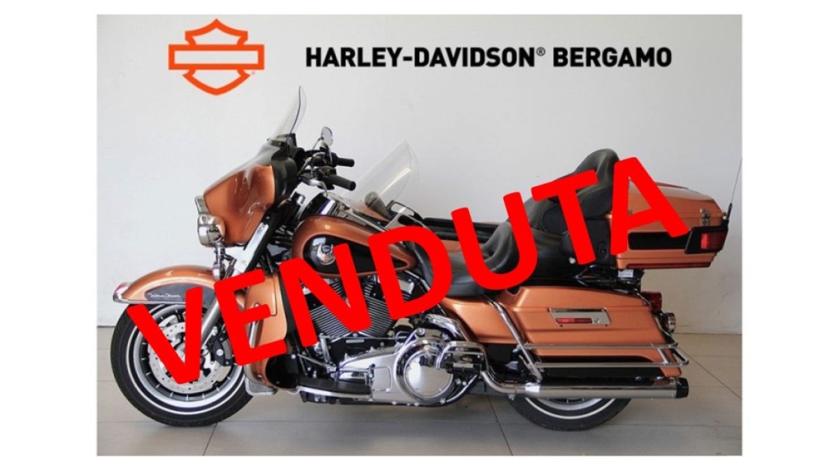 FLHTC ELECTRA GLIDE ULTRA CLASSIC SIDECAR 105Th