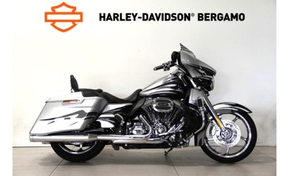 FXLRST STREET GLIDE CVO MY2015