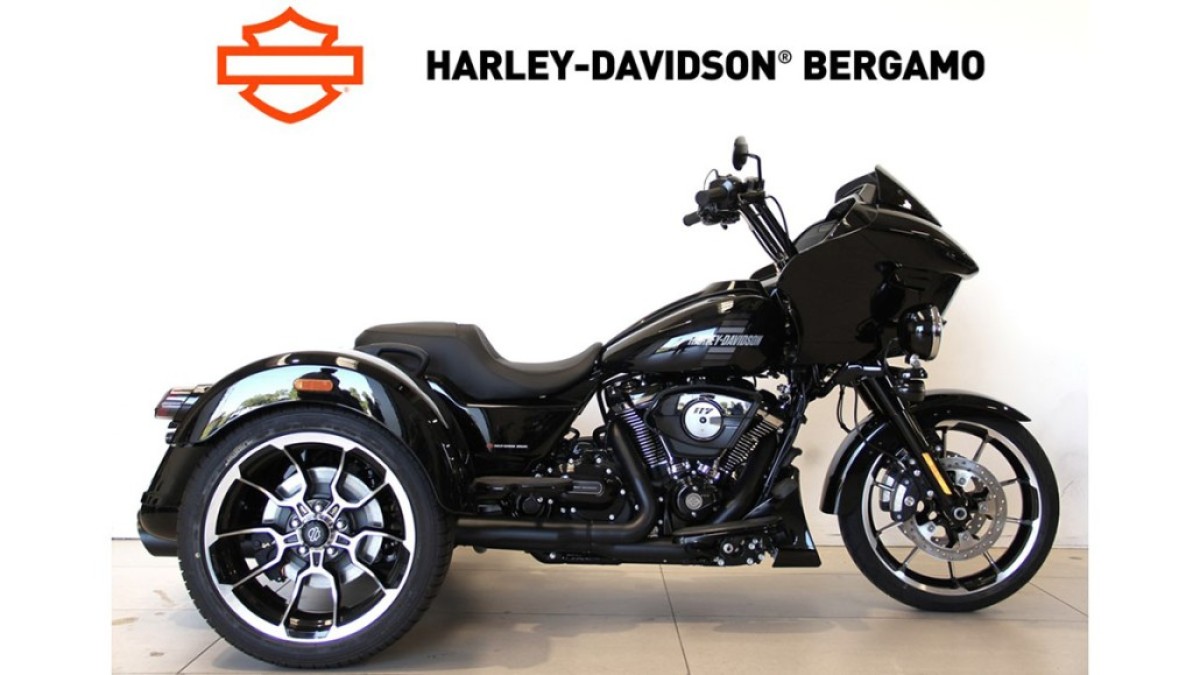 FLTRT ROAD GLIDE 3 USATA