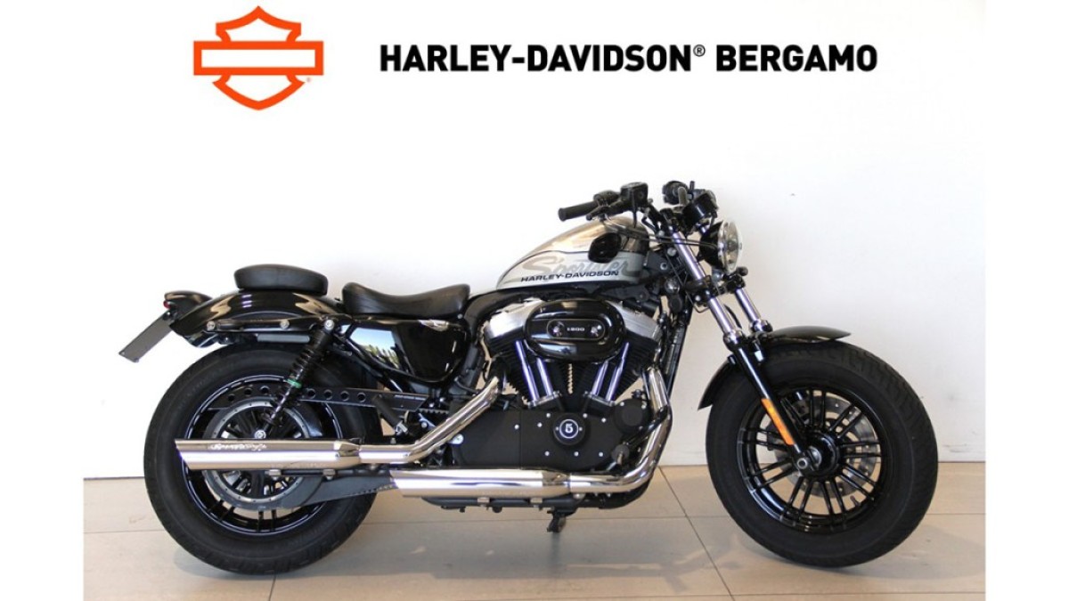 XL 1200X FORTY EIGHT MY11